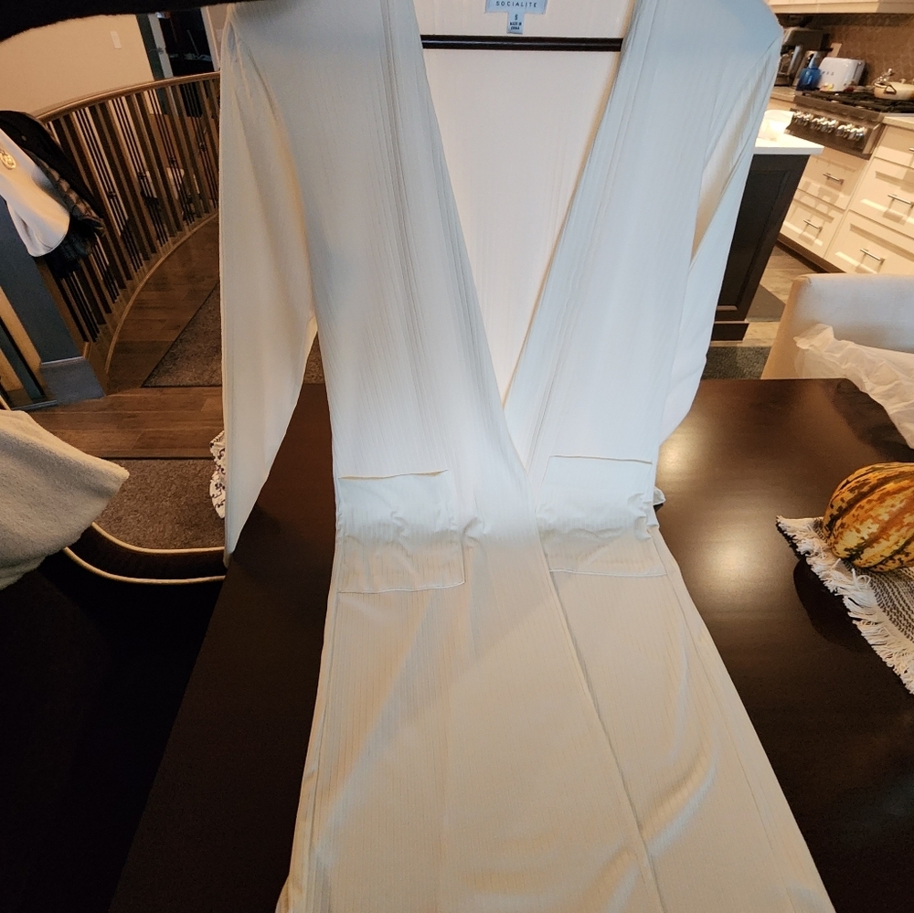 Socialite Light Cover up - Off white SM (fits larger)